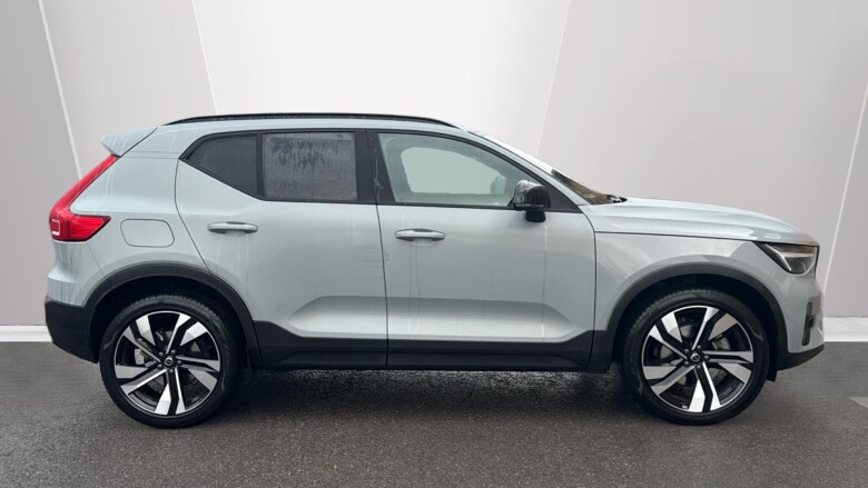 Volvo XC40 2.0 B4P Plus Dark 5dr Auto Petrol Estate
